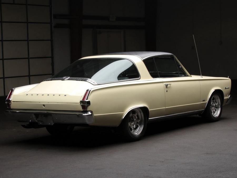  Plymouth Barracuda Fastback Hardtop 1966 года  (фото 4 из 9)